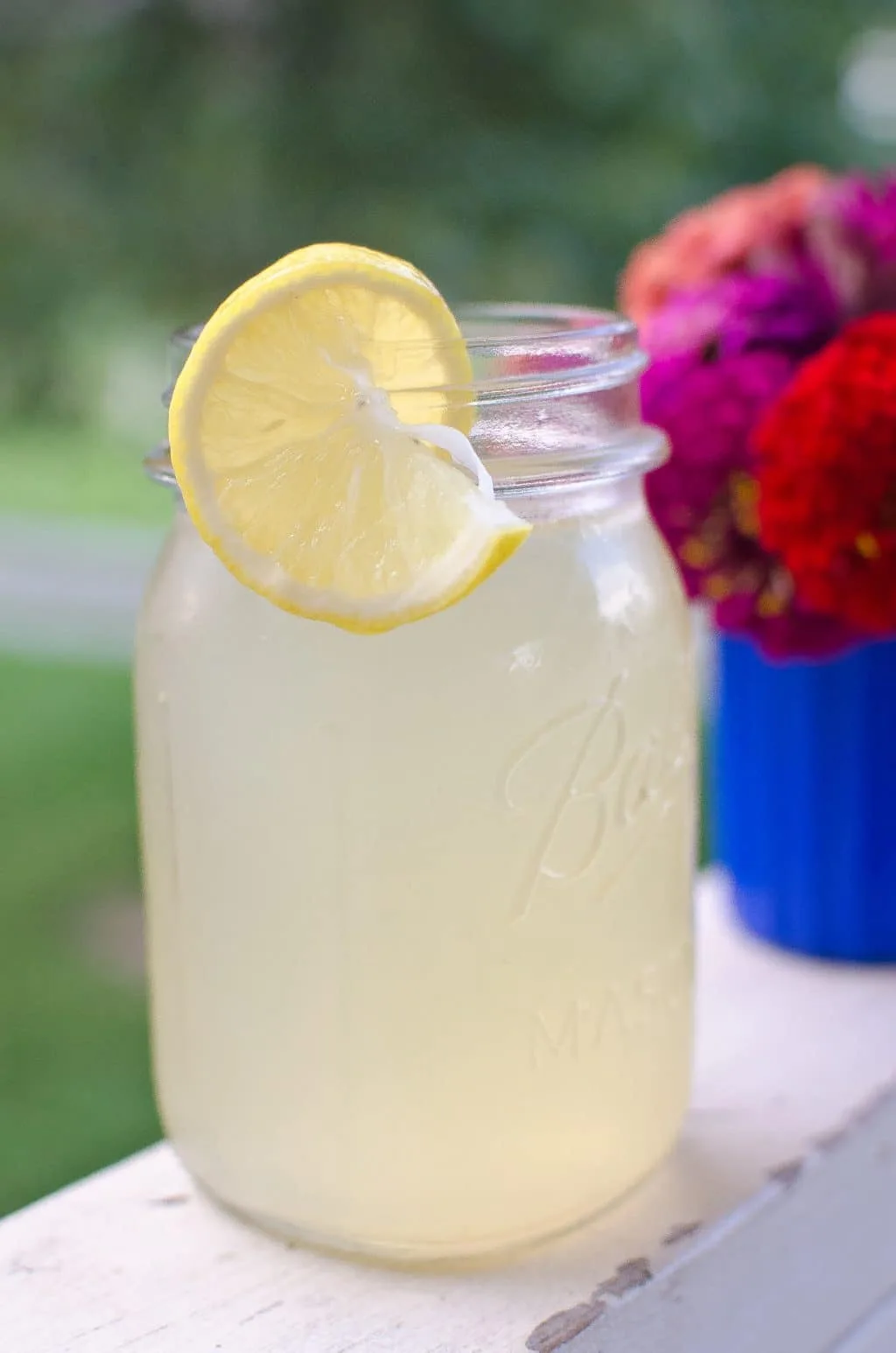 glass jar of lemonade