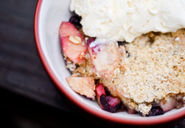 Kids in the Kitchen: Crumbly Apple Berry Cobbler