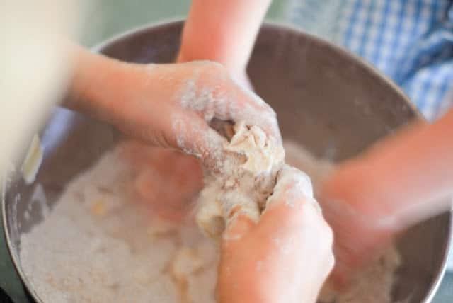 Kids in the Kitchen: Crumbly Apple Berry Cobbler