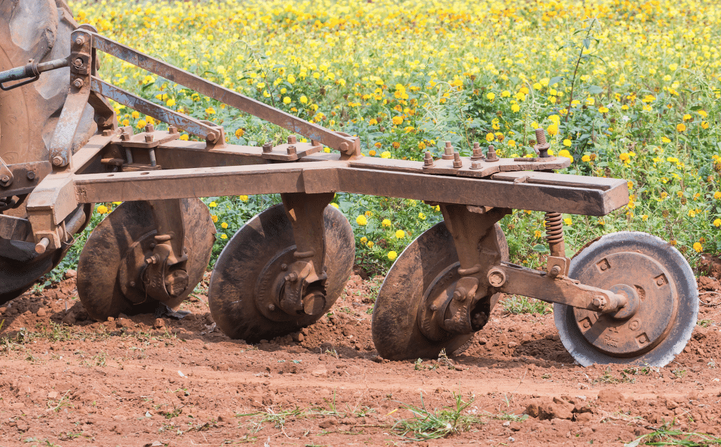 4 bottom disk on back of tractor