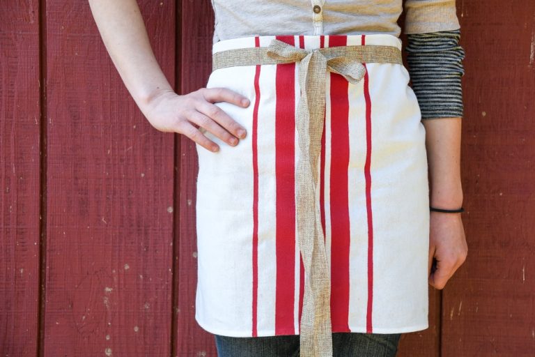 apron on person