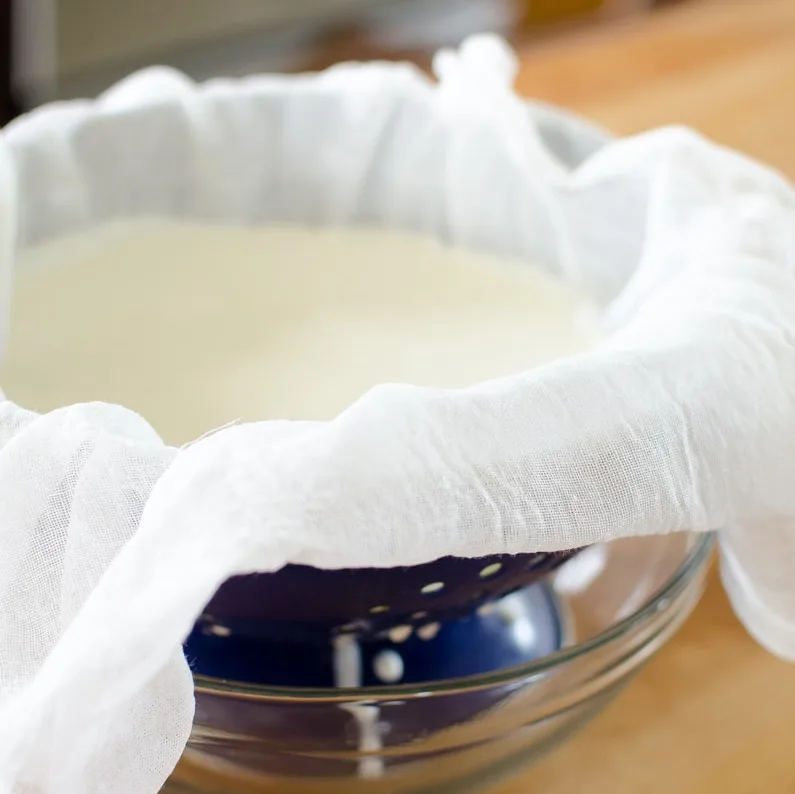 mascarpone-6 milk in cheese cloth