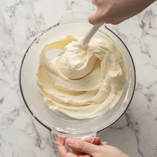 Cream Cheese Frosting with Spatula